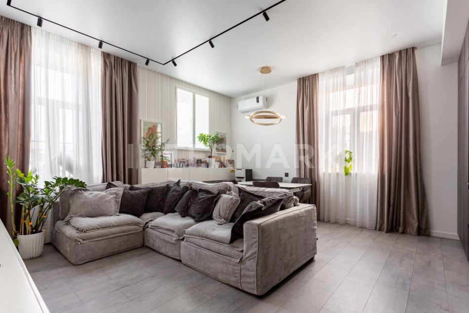 Продажа 4-комн квартиры на вторичном рынке Петровка ул., 17 стр. 3