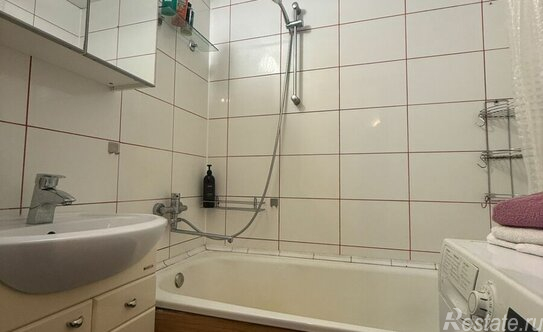 Продажа 1-комн квартиры на вторичном рынке ул Жени Егоровой,  д. 4,  к. 3