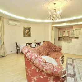 Продажа 3-комн квартиры на вторичном рынке Петровско-Разумовская аллея,  д. 10 к2