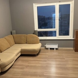 Продажа 2-комн квартиры на вторичном рынке улица Юных Ленинцев,  д. 42