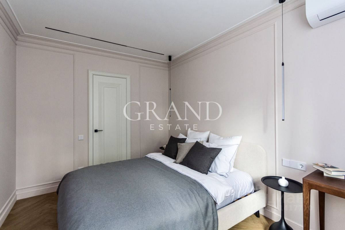 Продажа 2-комн квартиры на вторичном рынке Большой Кондратьевский переулок, 4С1