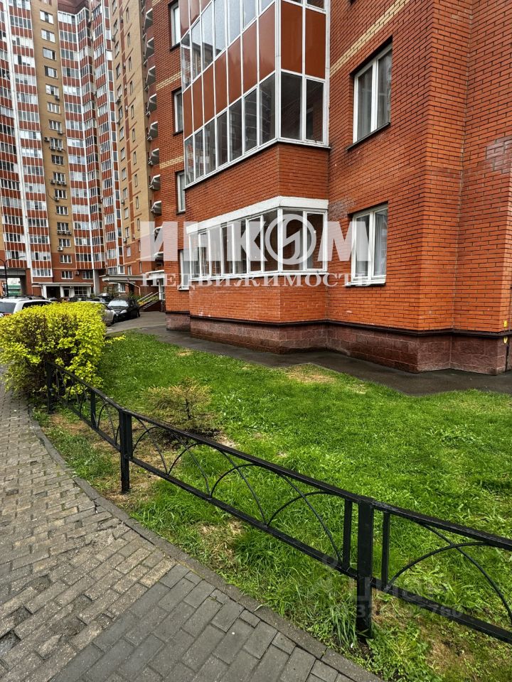 Продажа 3-комн квартиры на вторичном рынке ВНИИССОК пгт, улица Михаила Кутузова, 15