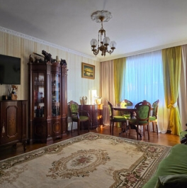 Продажа 4-комн квартиры на вторичном рынке проспект Солидарности