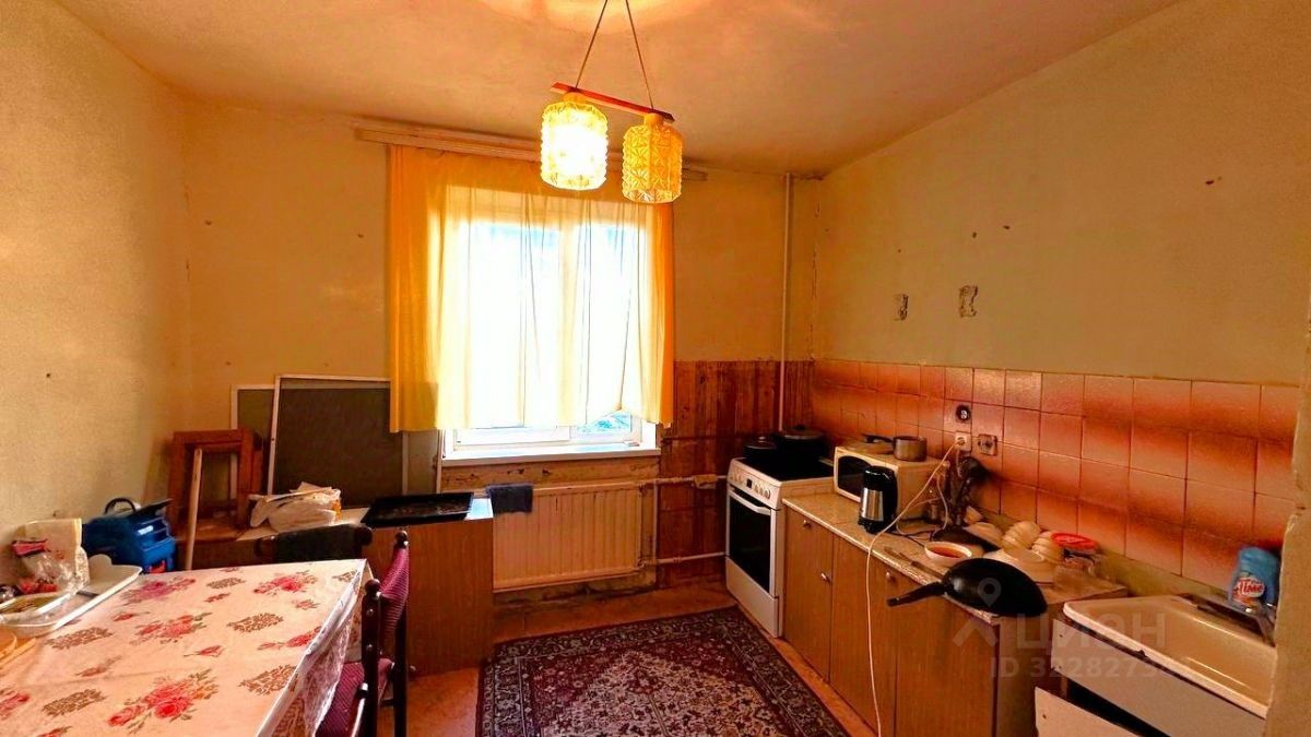 Продажа 3-комн квартиры на вторичном рынке Богатырский проспект, 37К2