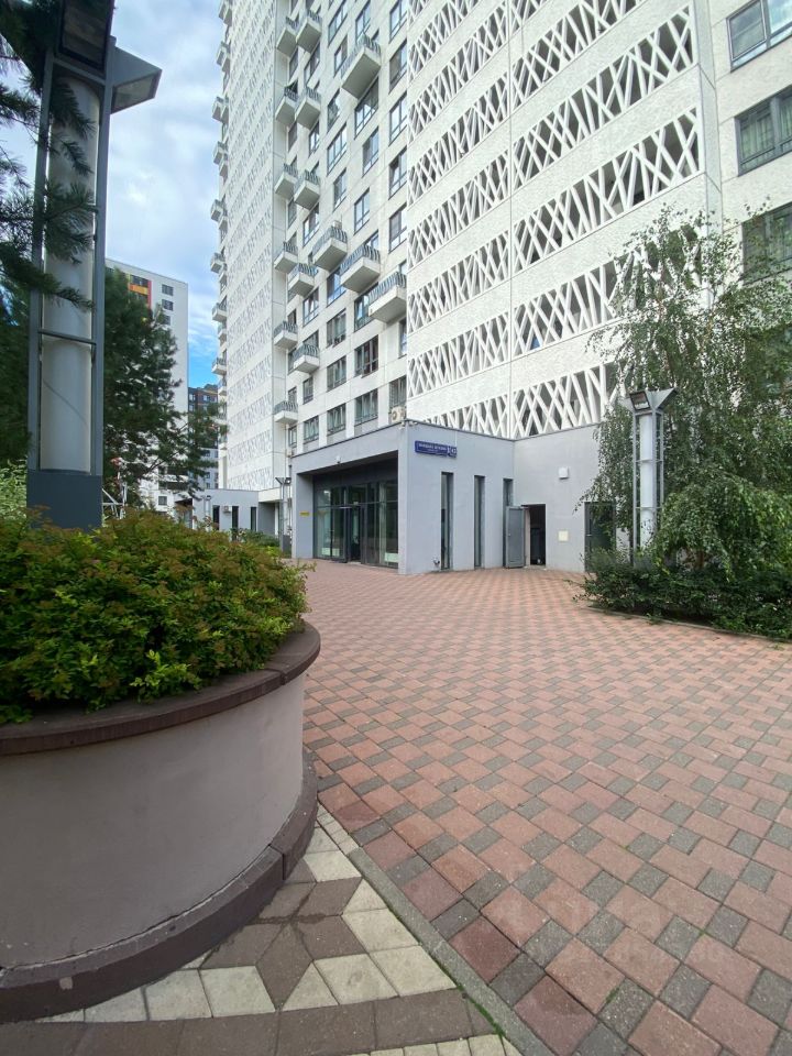 Продажа 2-комн квартиры на вторичном рынке проспект Маршала Жукова, 43к5