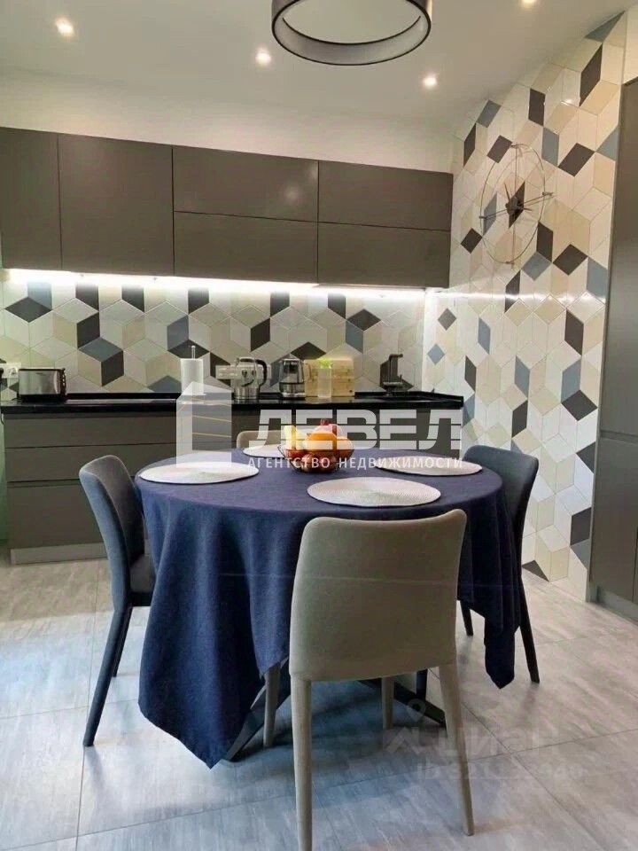 Продажа 3-комн квартиры на вторичном рынке Западный мкр, улица Лунная, 25к3