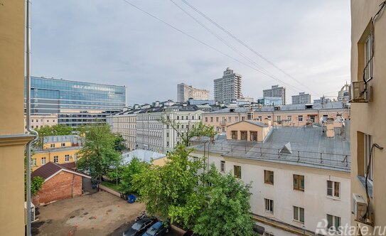 Продажа 4-комн квартиры на вторичном рынке Никитский б-р,  д. 9