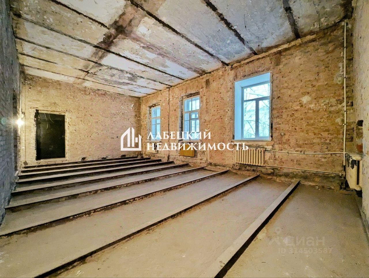 Продажа 5-комн квартиры на вторичном рынке Пушкин, Фуражный переулок, 3