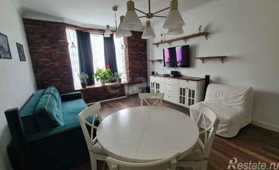 Продажа 1-комн квартиры на вторичном рынке Ленинградская улица,  д. 46