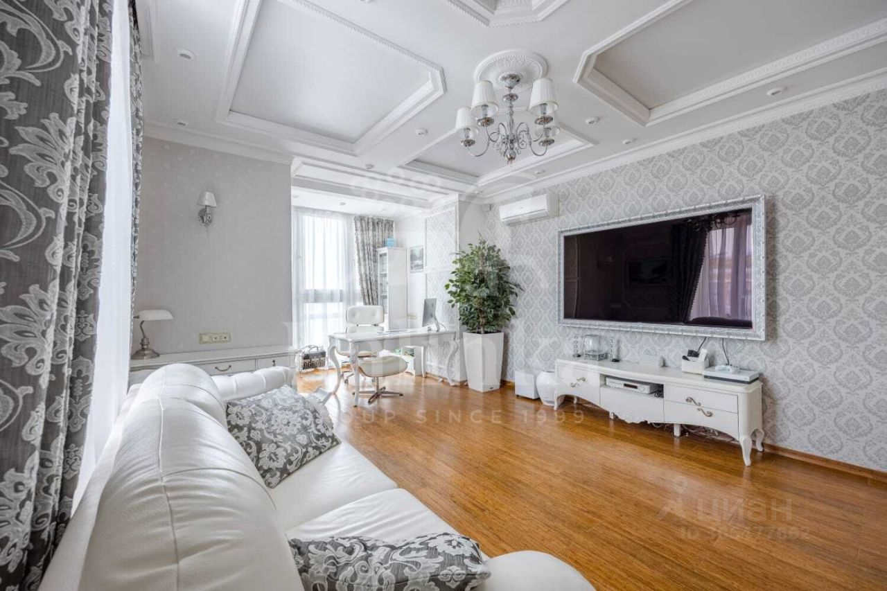 Продажа 3-комн квартиры на вторичном рынке Часовая улица, 19к3