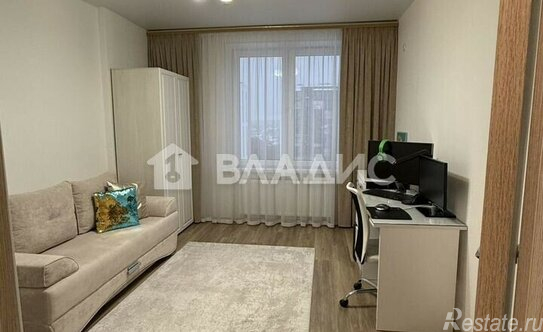 Продажа 2-комн квартиры на вторичном рынке Нововатутинская 3-я ул,  д. 8