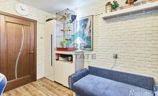 Продажа 4-комн квартиры на вторичном рынке улица Белы Куна,  д. 26 к1