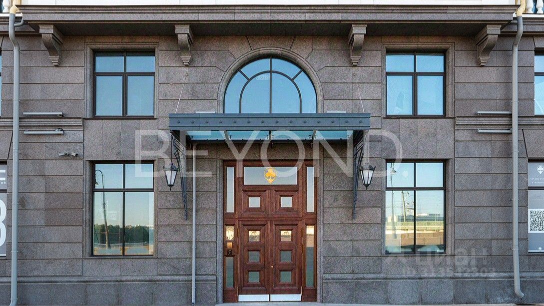 Продажа 3-комн квартиры на вторичном рынке набережная Воскресенская, 32