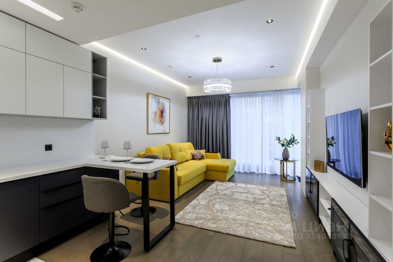 Продажа 2-комн квартиры на вторичном рынке Поклонная улица, 9