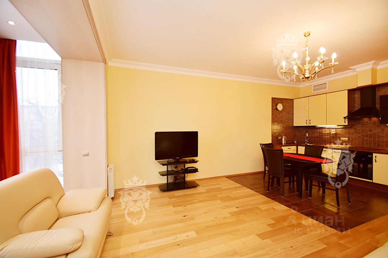 Аренда 2-комн квартиры на вторичном рынке улица Алабяна, 13к1