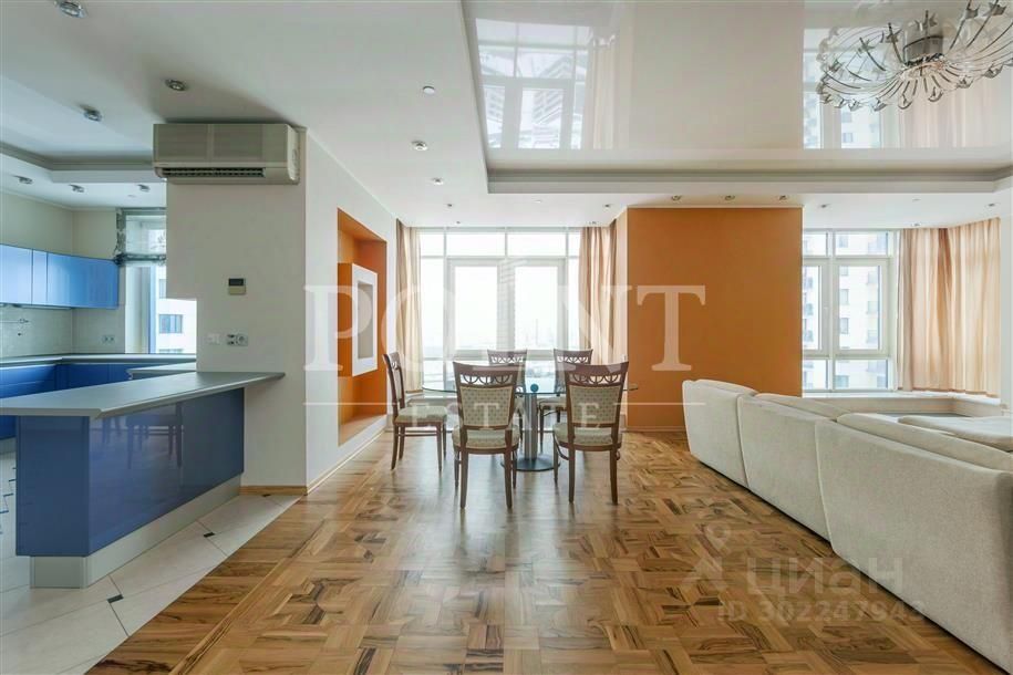 Продажа 4-комн квартиры на вторичном рынке Мосфильмовская улица, 70к2