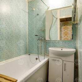 Продажа 3-комн квартиры на вторичном рынке Бакинская улица,  д. 7