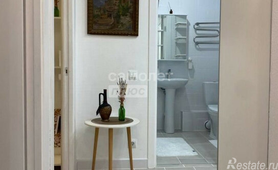 Продажа 2-комн квартиры на вторичном рынке Саларьевская ул,  д. 10 к2