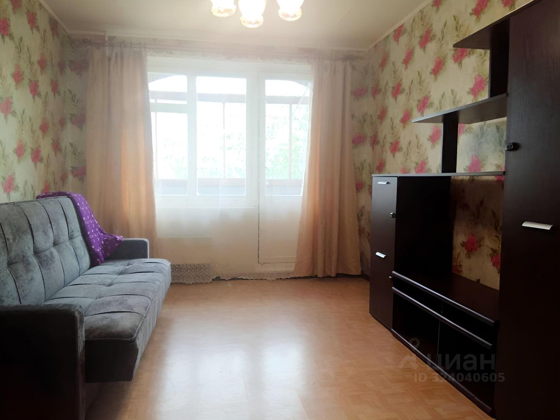 Продажа 2-комн квартиры на вторичном рынке Волосово, улица Красных Командиров, 18