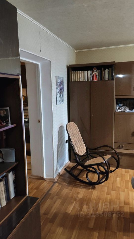 Продажа 3-комн квартиры на вторичном рынке Сосновый Бор, улица 50 лет Октября, 15