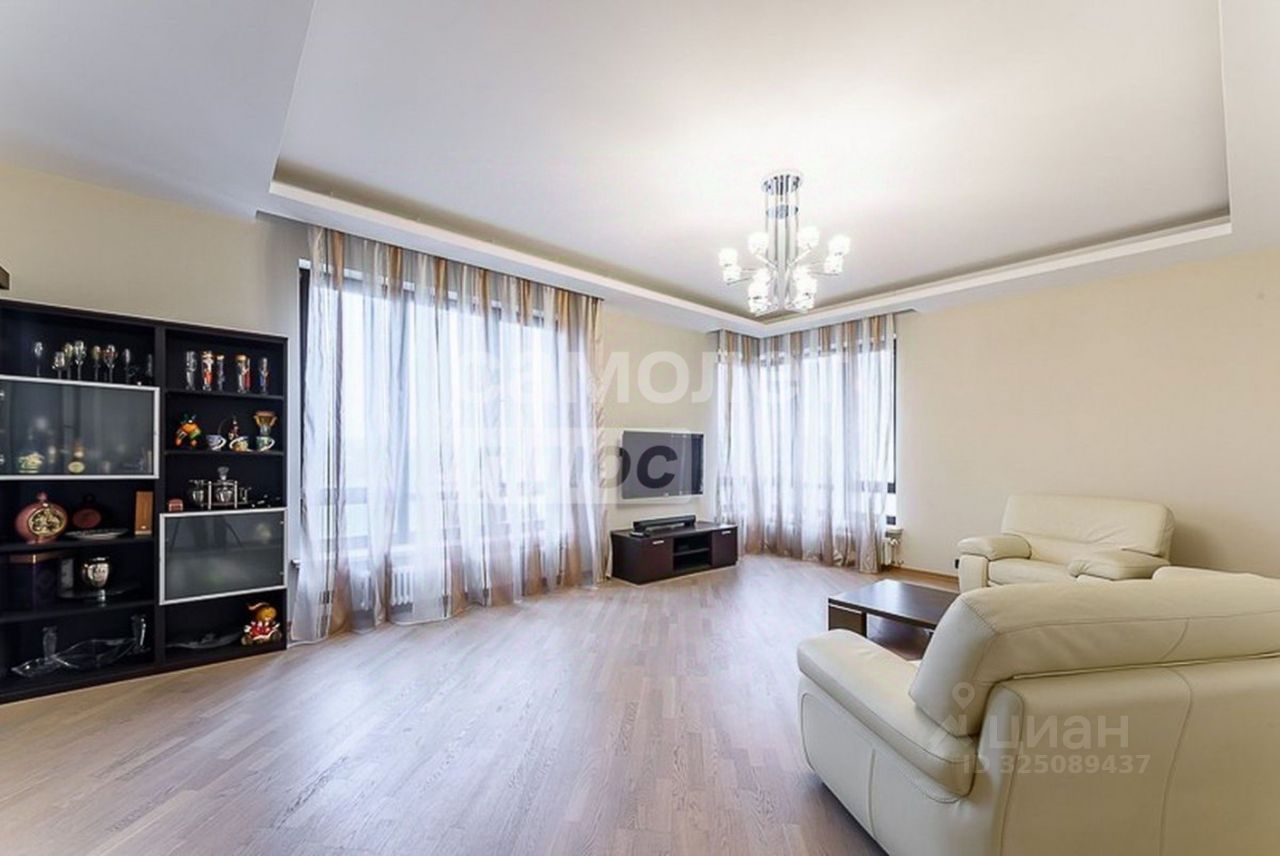 Продажа 4-комн квартиры на вторичном рынке Мосфильмовская улица, 70