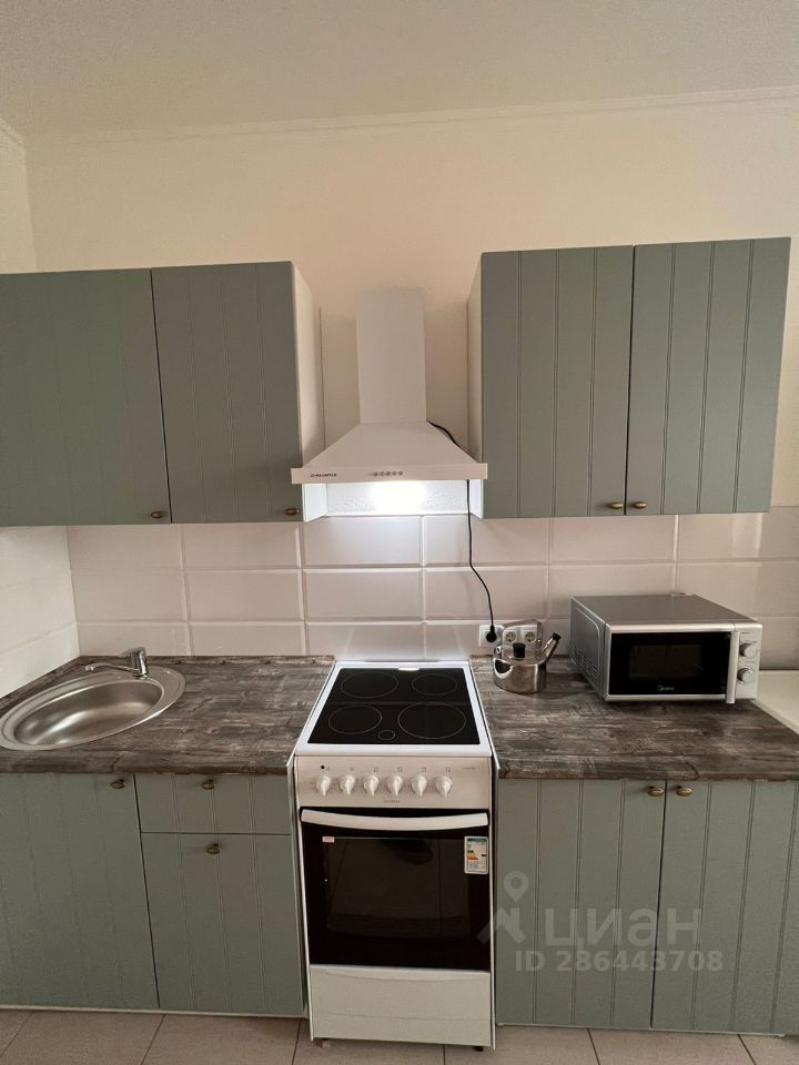 Аренда 1-комн квартиры на вторичном рынке Судостроительная улица, 17