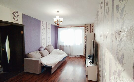 Продажа 1-комн квартиры на вторичном рынке Колпино г, Раумская ул,  д. 15