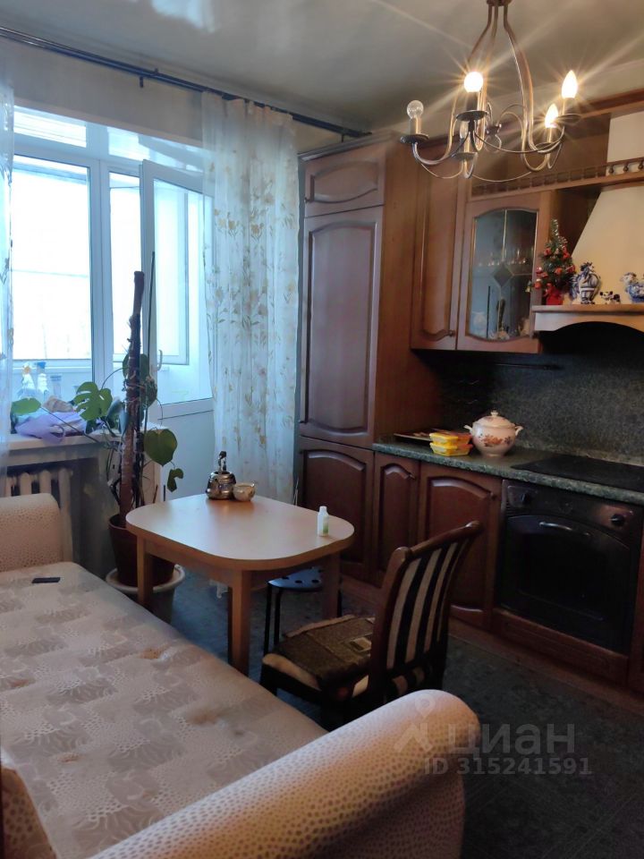 Продажа 3-комн квартиры на вторичном рынке Коломна, улица Ленина, 69