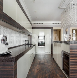 Продажа 3-комн квартиры на вторичном рынке Хилков переулок,  д. 1