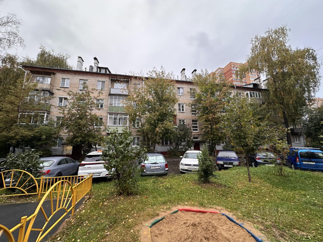 Продажа 2-комн квартиры на вторичном рынке Королев, проезд Макаренко, 12