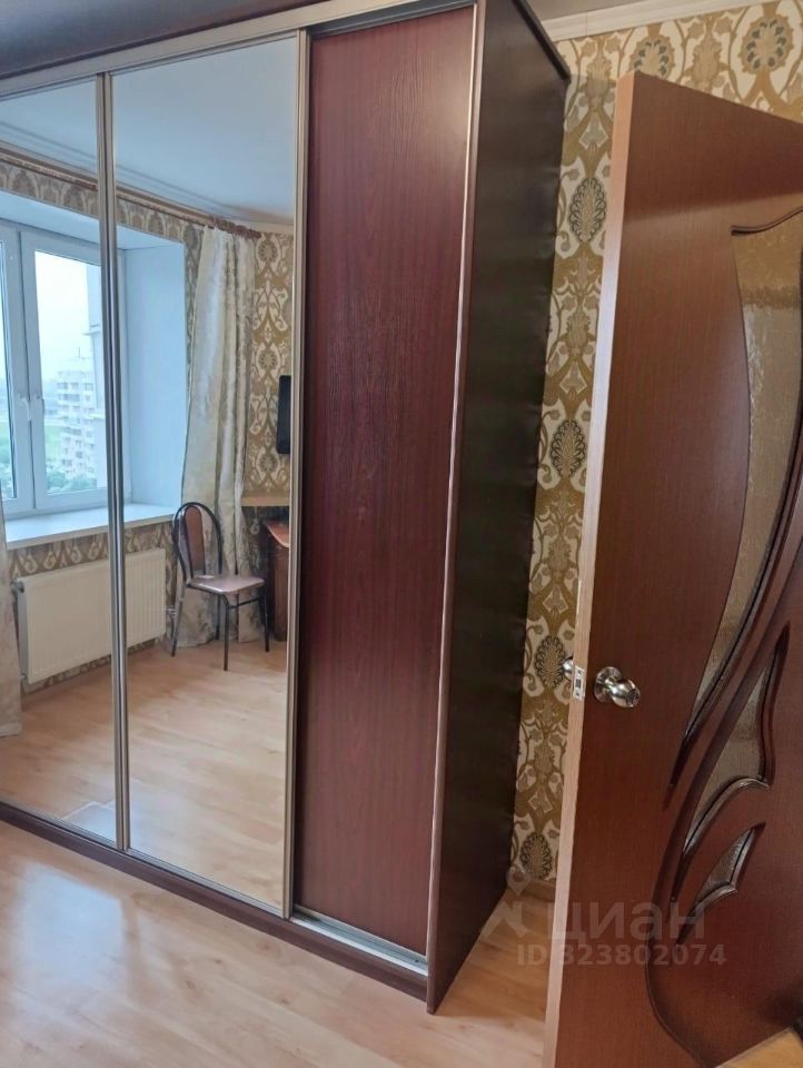 Аренда 1-комн квартиры на вторичном рынке Октябрьская набережная, 124к7