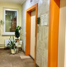 Продажа 3-комн квартиры на вторичном рынке ул Кедрова,  д. 1