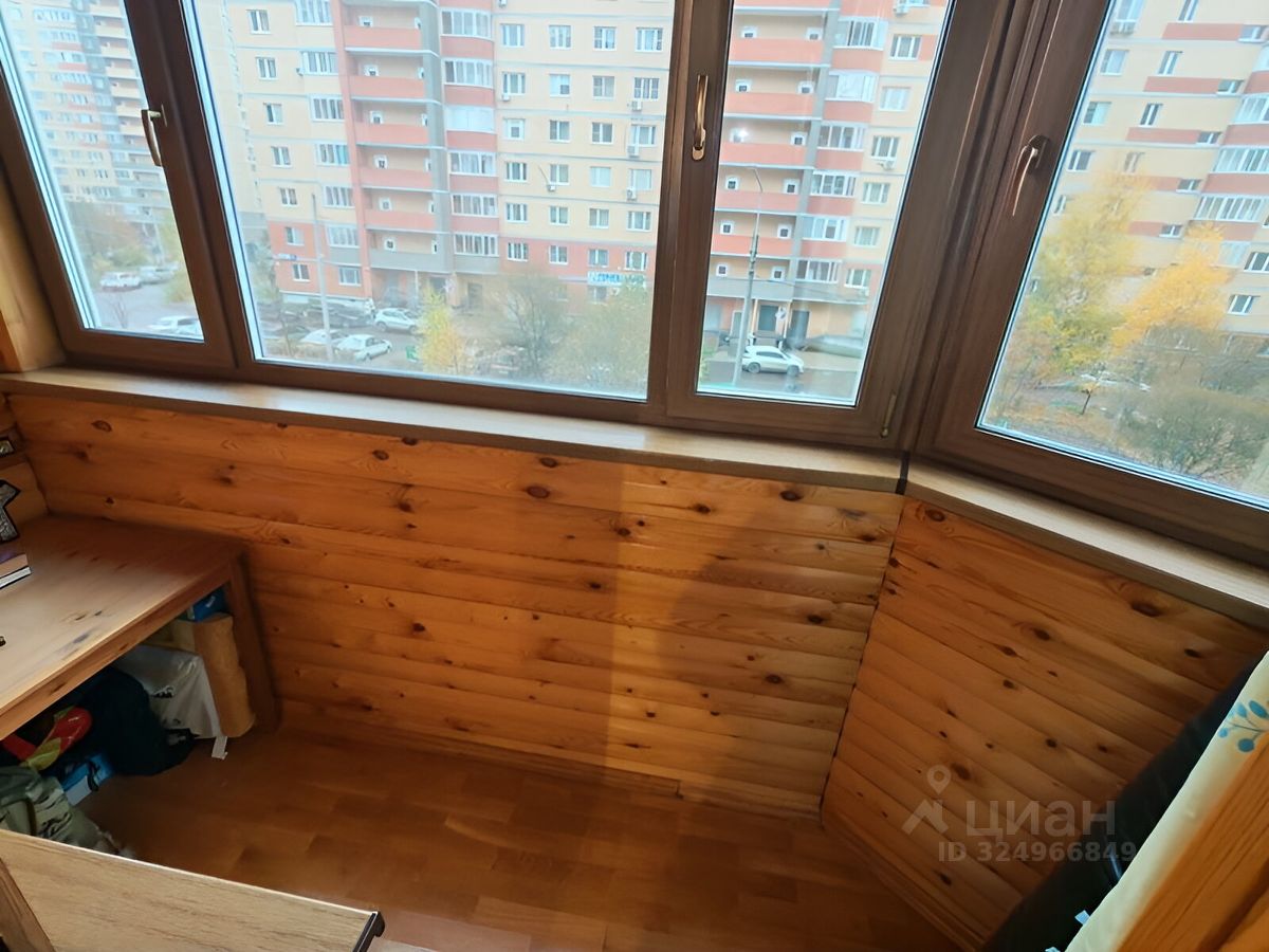Продажа 1-комн квартиры на вторичном рынке Свердловский пгт, улица Михаила Марченко, 12