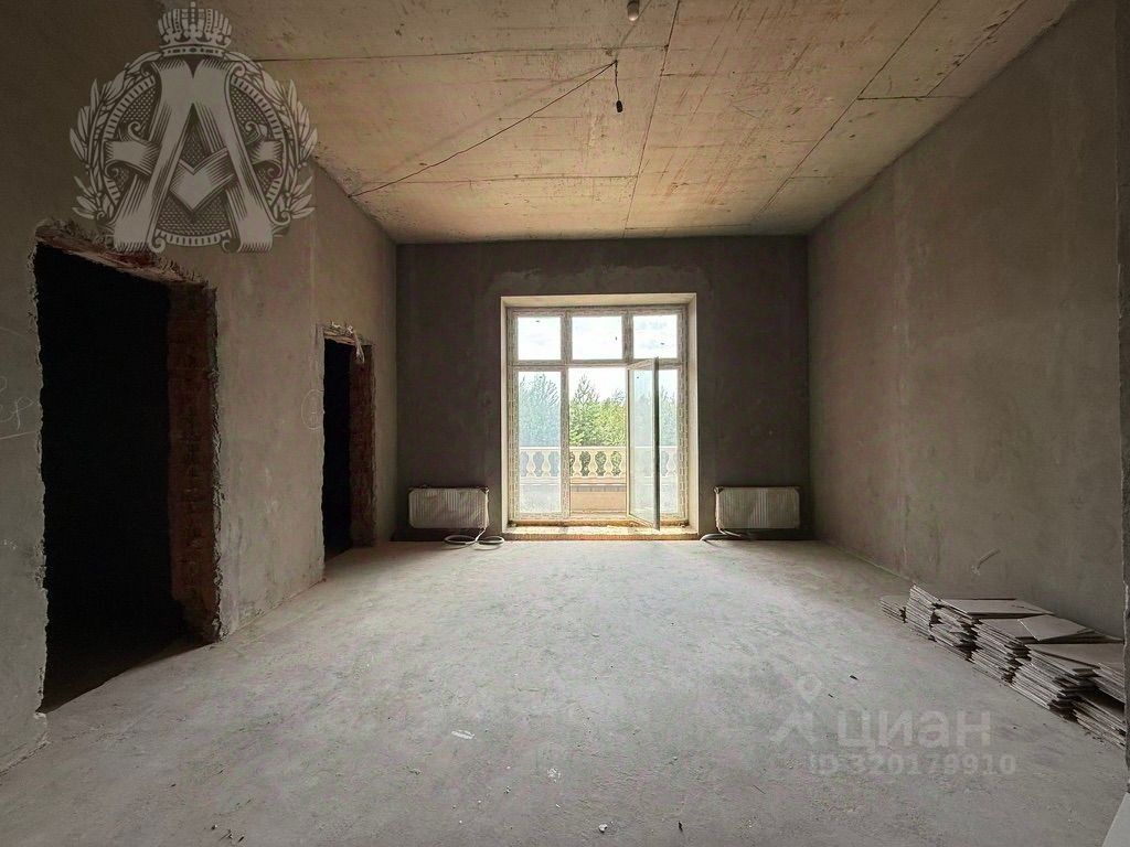 Продажа 2-комн квартиры на вторичном рынке Азарово Северное кп, д. Семенково, улица Каштановая,  д. 25