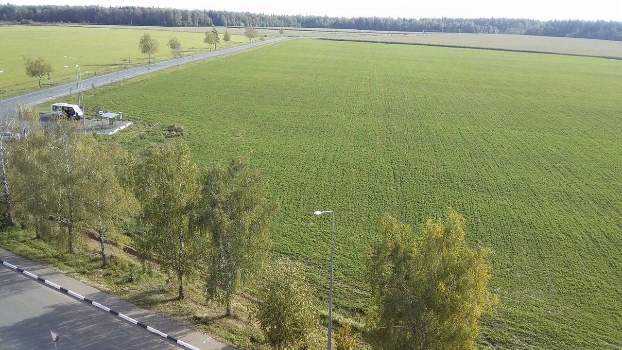 Продажа 3-комн квартиры на вторичном рынке пос. Назарьево, 23