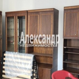 Продажа 4-комн квартиры на вторичном рынке 8-я линия,  д. 43