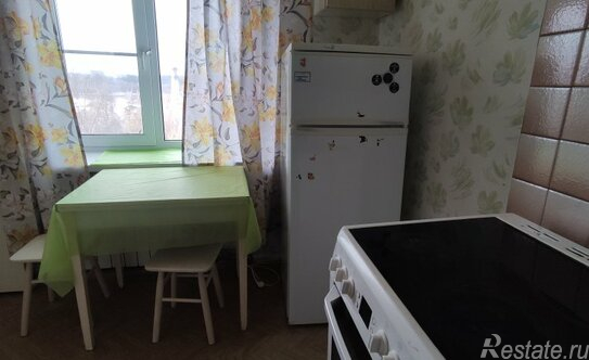 Продажа 1-комн квартиры на вторичном рынке Истра, ул Советская,  д. 13,  к. 1