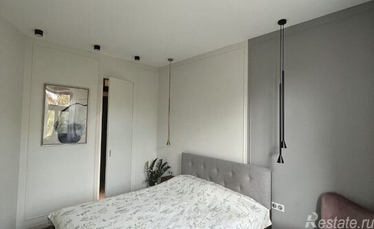 Продажа 3-комн квартиры на вторичном рынке улица Серпуховский Вал,  д. 21 к1