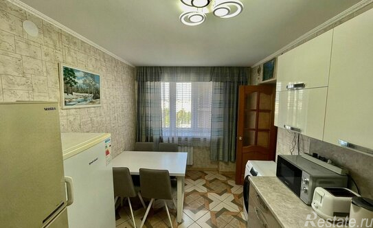 Продажа 5-комн квартиры на вторичном рынке улица Академика Константинова,  д. 8 к2