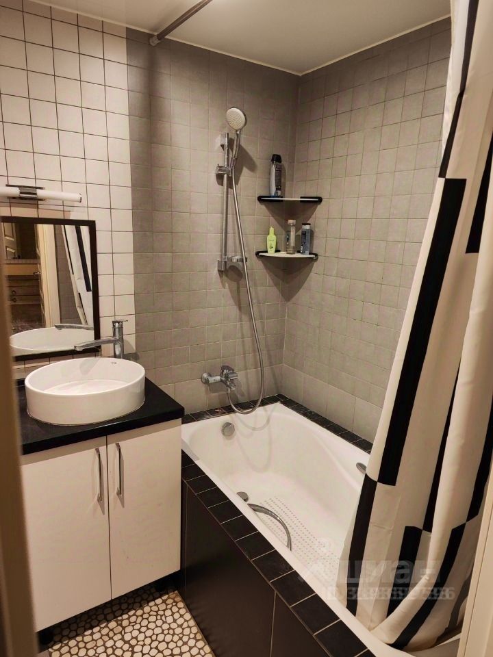 Продажа 2-комн квартиры на вторичном рынке улица Василисы Кожиной, 24К1