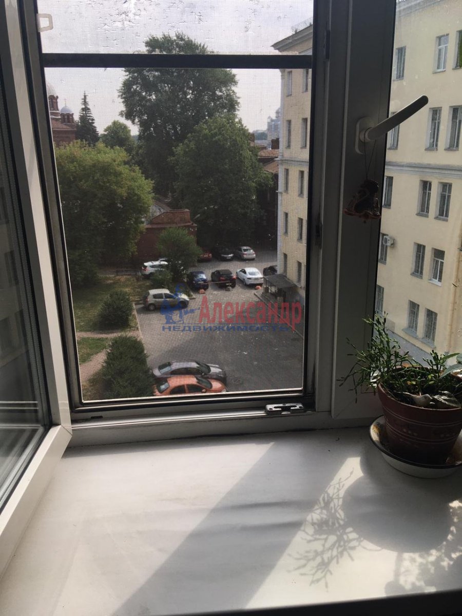 Продажа 4-комн квартиры на вторичном рынке Михайлова ул. ,  д. 1