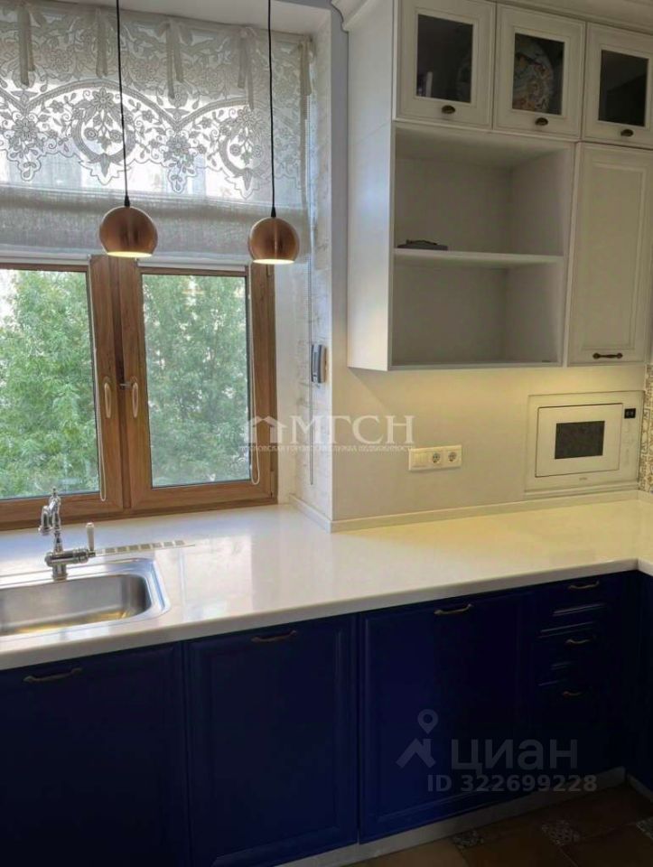 Продажа 2-комн квартиры на вторичном рынке улица Усачева, 29К7