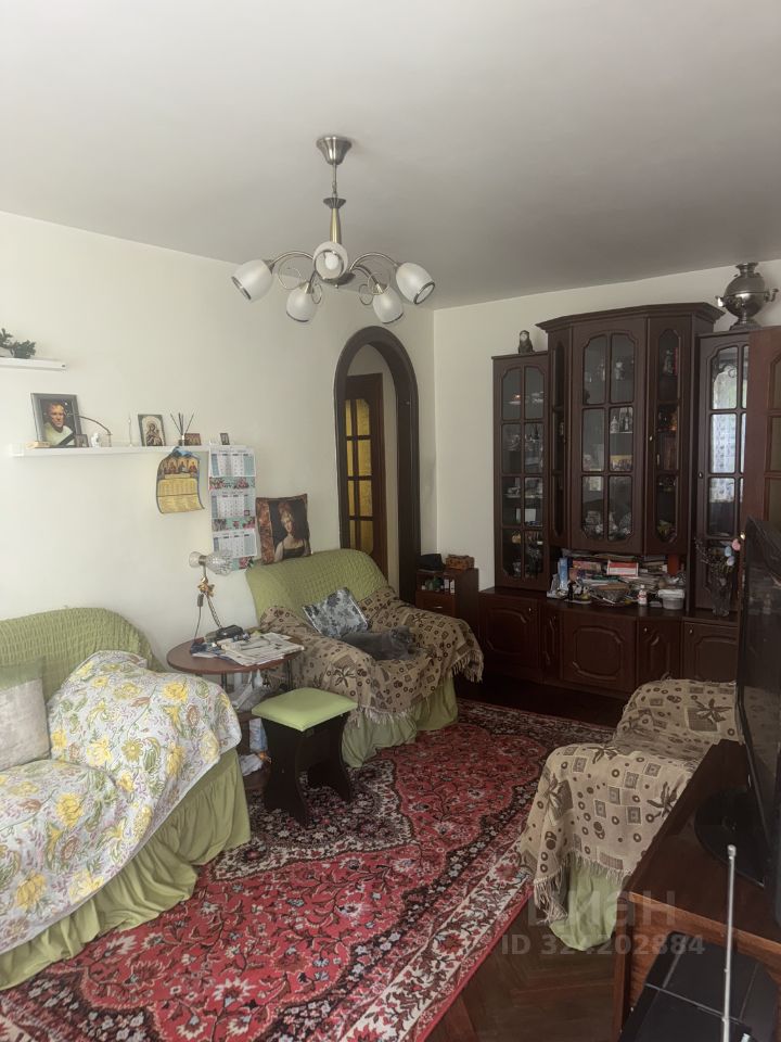 Продажа 3-комн квартиры на вторичном рынке улица Седова, 49