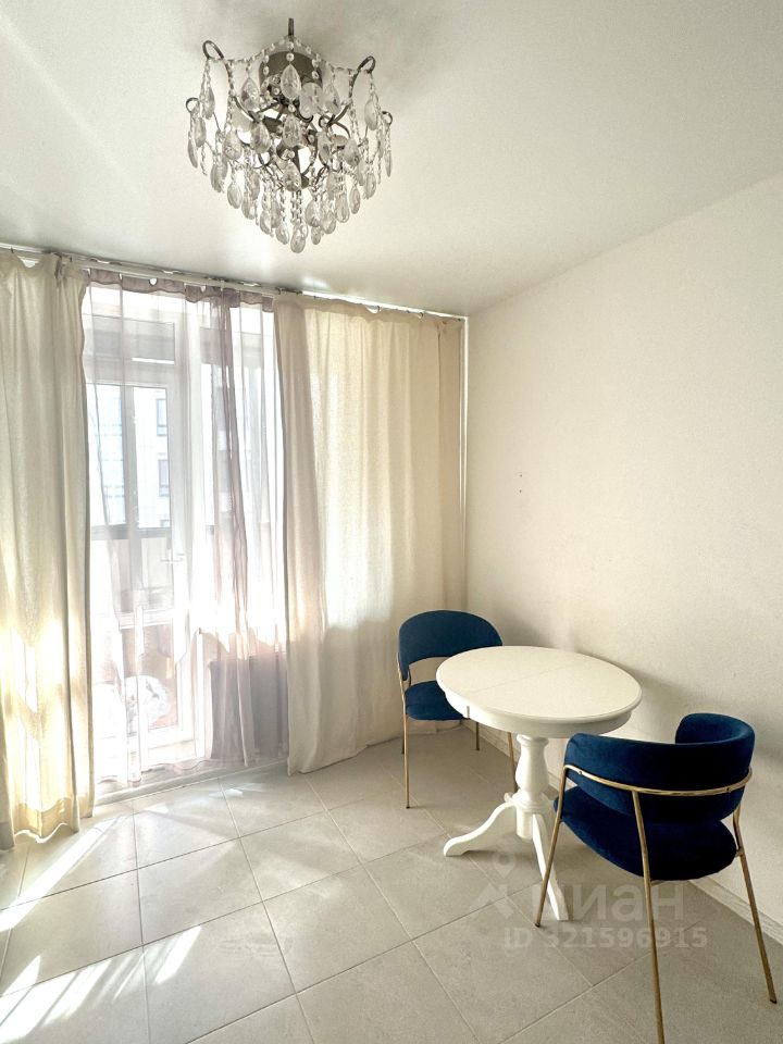 Аренда 2-комн квартиры на вторичном рынке д. Новое Девяткино, улица Главная, 12