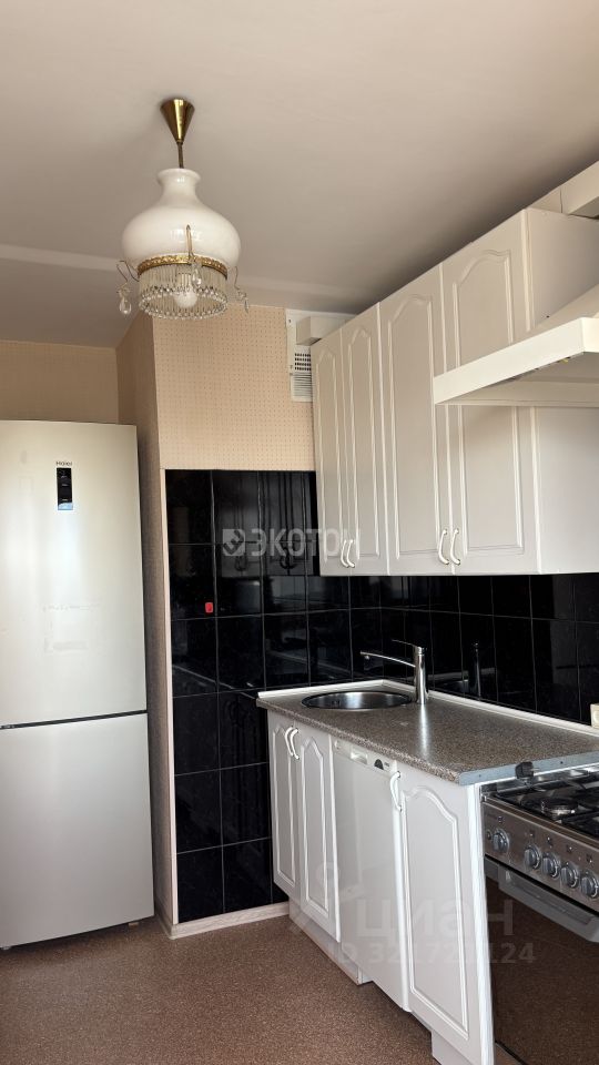 Продажа 3-комн квартиры на вторичном рынке Суздальский проспект, 83