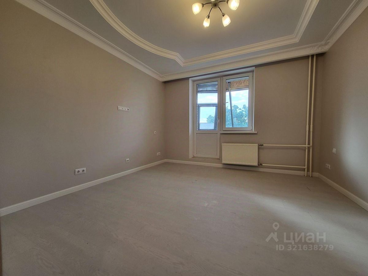 Продажа 2-комн квартиры на вторичном рынке Гатчина, улица Хохлова, 8