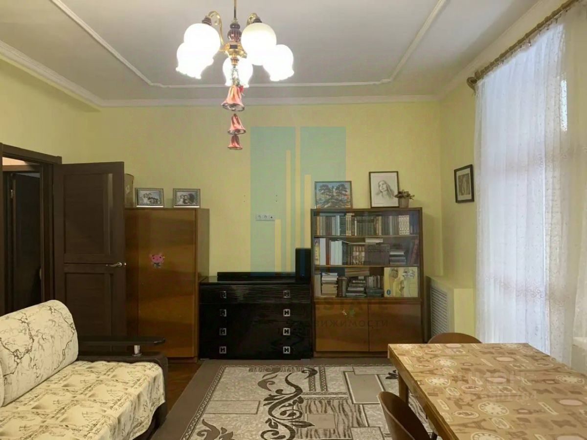 Продажа 3-комн квартиры на вторичном рынке с. Новый Быт, улица Новая, 2