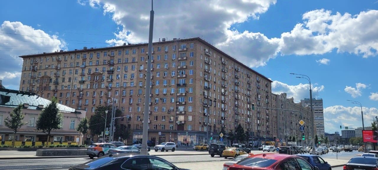 Продажа 3-комн квартиры на вторичном рынке улица Каретный Ряд, 5/10С2