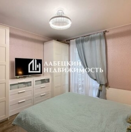 Продажа 2-комн квартиры на вторичном рынке Комендантский пр-кт
