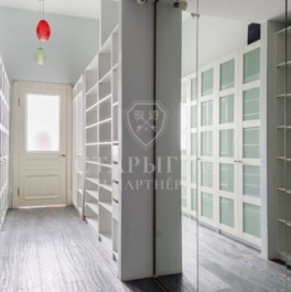 Продажа 4-комн квартиры на вторичном рынке Астрадамский проезд,  д. 4А к2